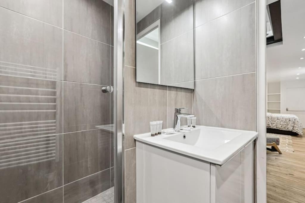 03 Tour Eiffel Appartement Pour 7 Personnes Paris Exterior foto